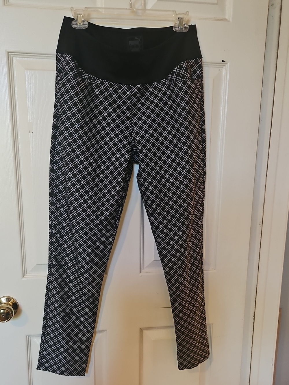 Puma Black Leggings with White Lattice Print